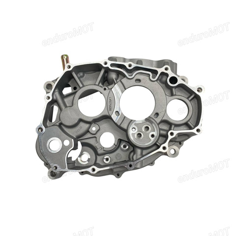 Картер двигателя правый YBS300 176MN 6 передач